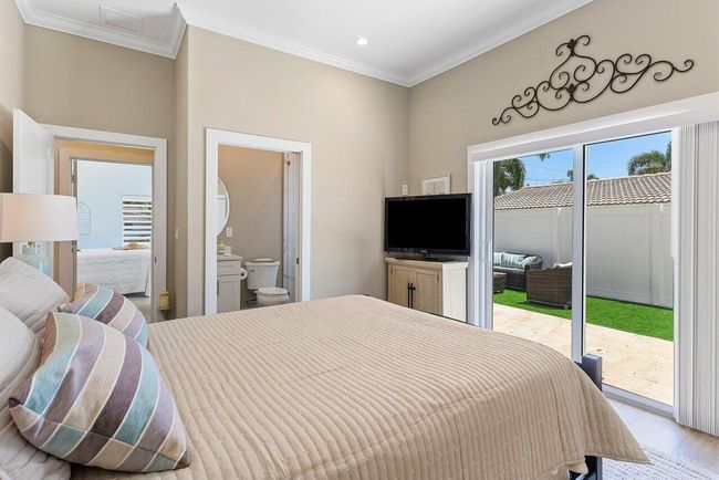 1008 Se 10 Th Ct, House other with 3 bedrooms, 4 bathrooms and null parking in Deerfield Beach FL | Image 32