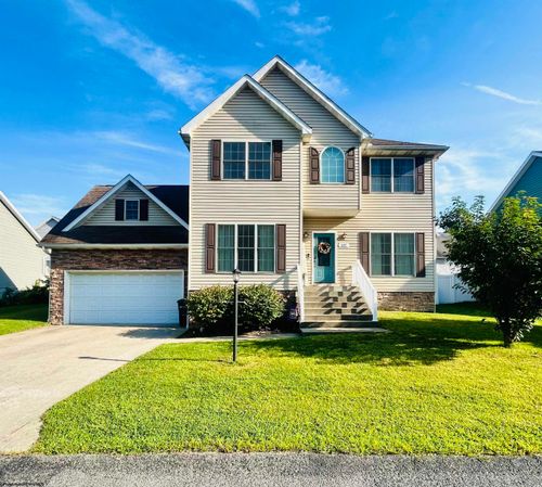 1107 Bailey Cir, Morgantown, WV, 26508-5822 | Card Image