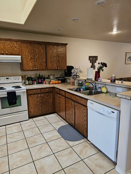 b-2545 Fred Daugherty Ave, Clovis, NM, 88101-8615 | Card Image