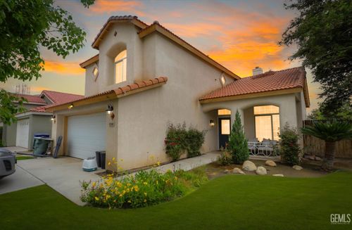 8300 Black Knot Ct, Bakersfield, CA, 93311-2641 | Card Image