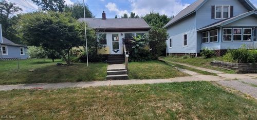 201 Water St, Wadsworth, OH, 44281-1784 | Card Image