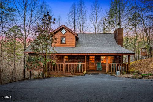 2306 Avon Cir, Sevierville, TN, 37876-7433 | Card Image