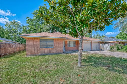 718 Hohl St, Houston, TX, 77022-2222 | Card Image