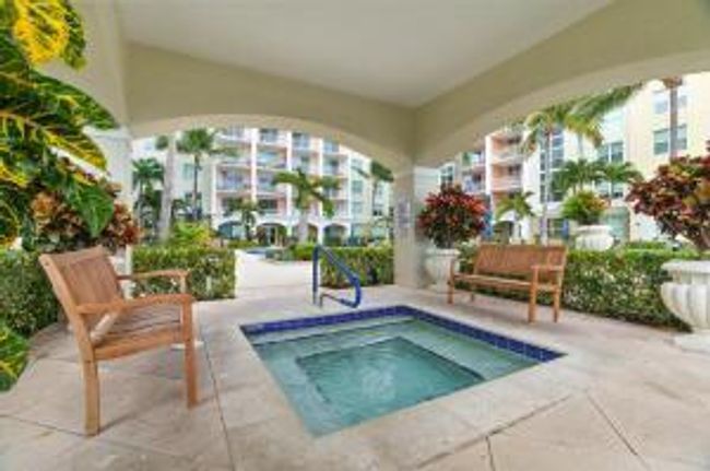 APT-406 - 804 E Windward Way, Condo with 2 bedrooms, 2 bathrooms and null parking in Lantana FL | Image 45