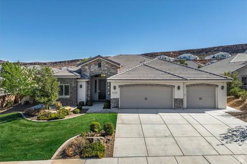 3237 S Tiger Maple Cir, St George, UT, 84790-1697 | Card Image