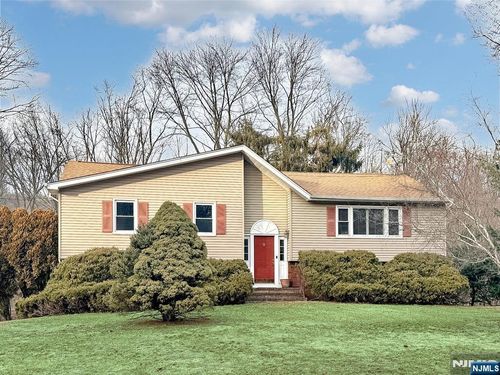 131 James Dr, Ringwood, NJ, 07456-2730 | Card Image