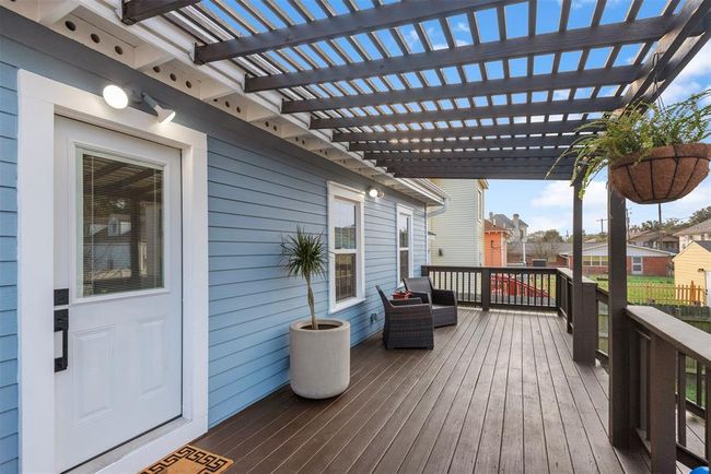 3610 Avenue P 1/2, House other with 3 bedrooms, 2 bathrooms and null parking in Galveston TX | Image 31