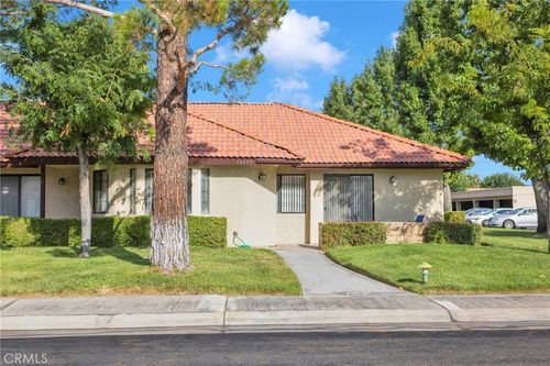 19175 Elm Dr, Apple Valley, CA, 92308-8925 | Card Image