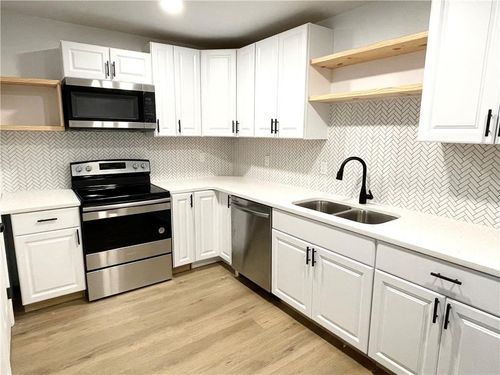 359 Mimosa Dr, Buford, GA, 30518-3223 | Card Image