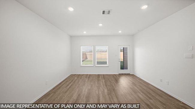 5450 Pinetree Crescent Ln, House other with 5 bedrooms, 3 bathrooms and 2 parking in Spring TX | Image 8