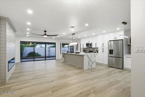 7805 E Coolidge St, Scottsdale, AZ, 85251-1619 | Card Image