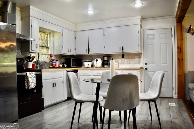 7690 Royston Rd, House other with 3 bedrooms, 2 bathrooms and null parking in Carnesville GA | Image 7