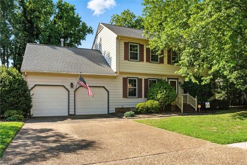 211 Admiral Ct, Hampton, VA, 23669-1063 | Card Image