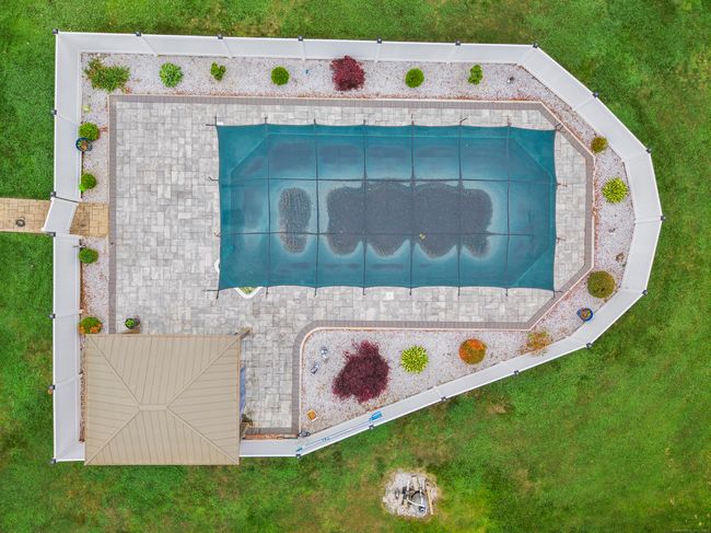 21 Sunnyside Dr, House other with 3 bedrooms, 3 bathrooms and null parking in Northford CT | Image 33
