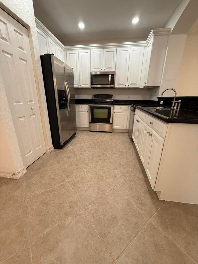APT-102 - 108 W Pigeon Plum Dr, Condo with 3 bedrooms, 3 bathrooms and null parking in Jupiter FL | Image 8