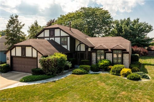28152 Sherwood Dr, Westlake, OH, 44145-4400 | Card Image