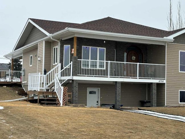 4708 42 Street, Home with 4 bedrooms, 3 bathrooms and 4 parking in Mayerthorpe AB | Image 30