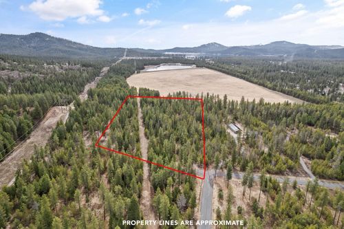 3825 Meadowlark Way, Loon Lake, WA, 99148-5132 | Card Image
