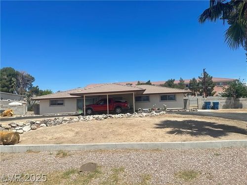 2186 Gabriel Dr, Las Vegas, NV, 89119-6130 | Card Image