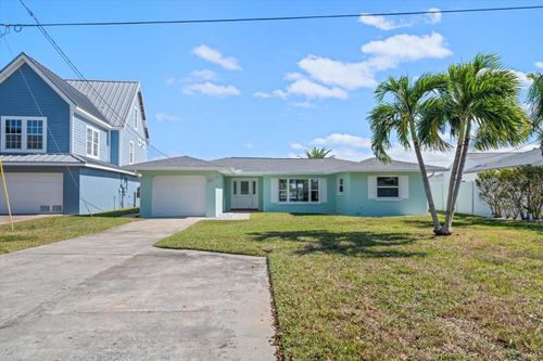 2031 20th Avenue Pkwy, INDIAN ROCKS BEACH, FL, 33785-2971 | Card Image