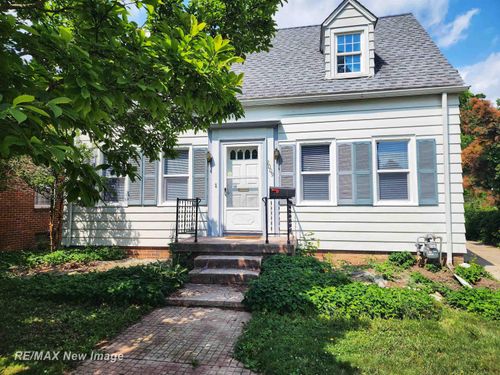 2009 Handley St, Saginaw, MI, 48602-3613 | Card Image