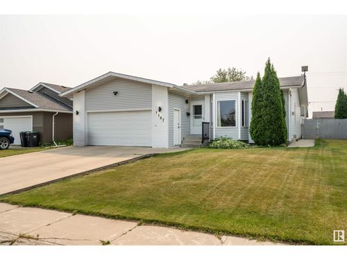 1407 7 Ave, Cold Lake, AB, T9M1B4 | Card Image
