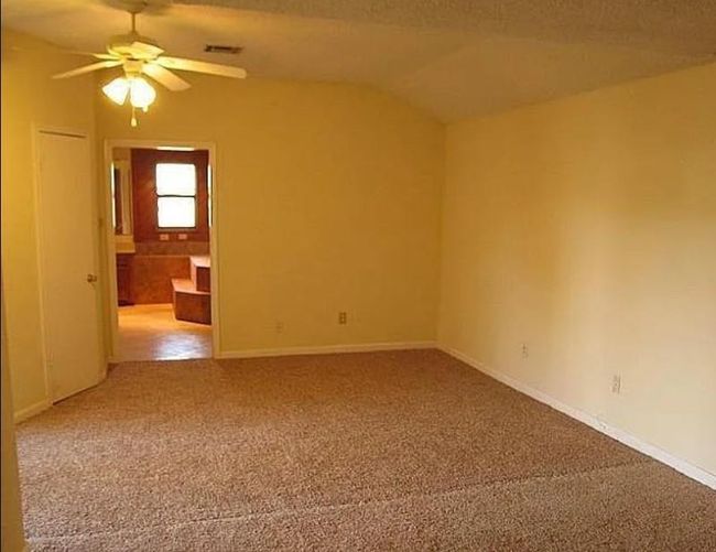 21514 Greenham Dr, House other with 3 bedrooms, 2 bathrooms and 2 parking in Spring TX | Image 17