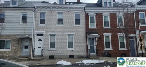 215 N 10th St, Allentown, PA, 18102-3914 | Card Image