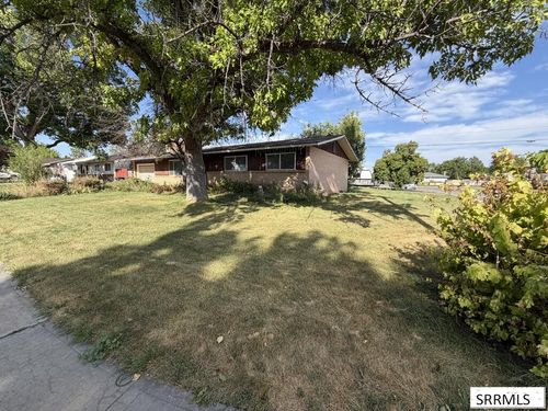 676 Davidson Dr, Idaho Falls, ID, 83401-3352 | Card Image