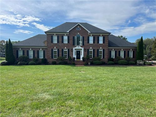 113 Lakeview Dr, State Road, NC, 28676-8938 | Card Image