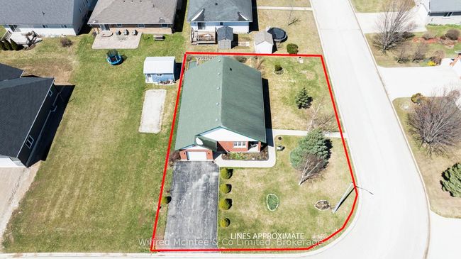 12 Jonathan Cres, House other with 3 bedrooms, 2 bathrooms and 4 parking in Mildmay ON | Image 6