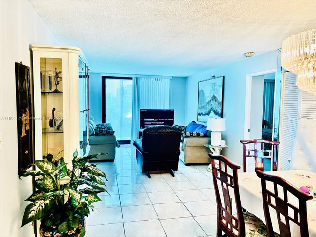 707 - 210 174th St, Condo with 2 bedrooms, 2 bathrooms and null parking in Sunny Isles Beach FL | Image 1