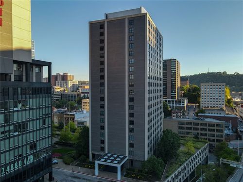 6d-112 Washington Pl, Pittsburgh, PA, 15219-3458 | Card Image