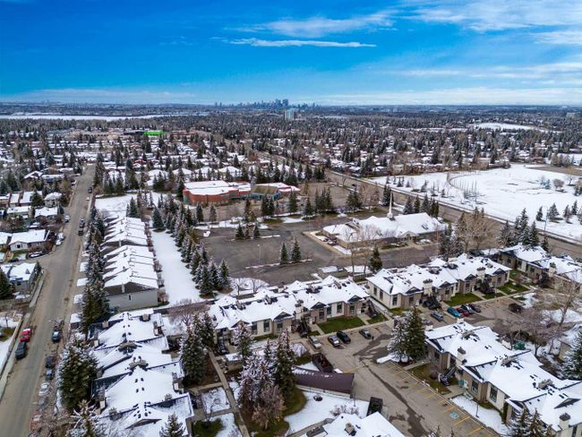 123 Cedar Springs Gardens Sw, Home with 3 bedrooms, 1 bathrooms and 1 parking in Calgary AB | Image 30