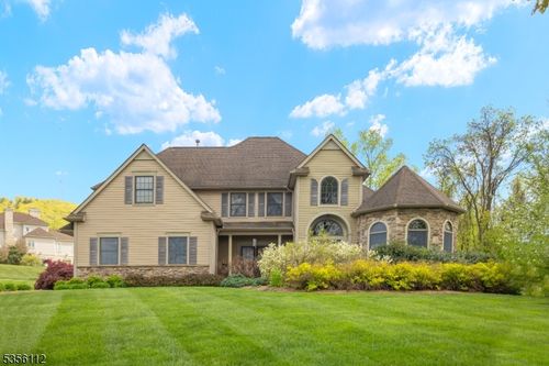 2 Sutton Ct, Hamburg, NJ, 07419-9726 | Card Image