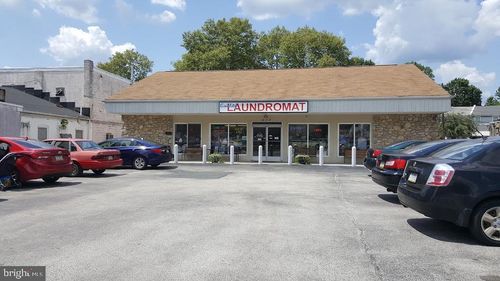 517 Chester Pike, PROSPECT PARK, PA, 19076-1406 | Card Image