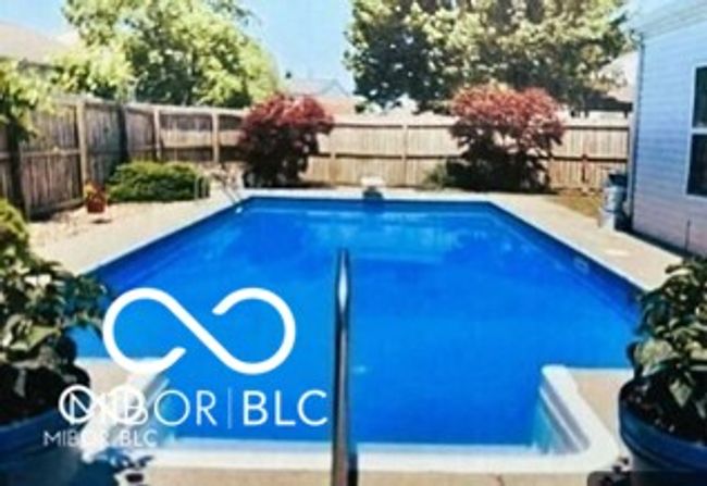 A summer time look at this refreshing pool..... | Image 20