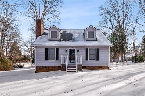 131 Chinqua Penn Trl, Reidsville, NC, 27320-8051 | Card Image