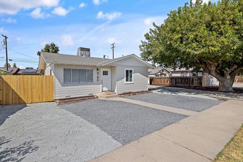142 G St, Lemoore, CA, 93245-2708 | Card Image