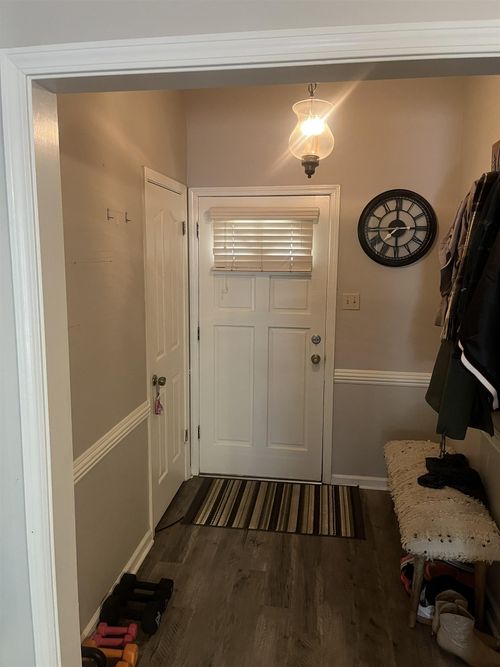 6770 Castlegate Ln, Memphis, TN, 38141-7383 | Card Image