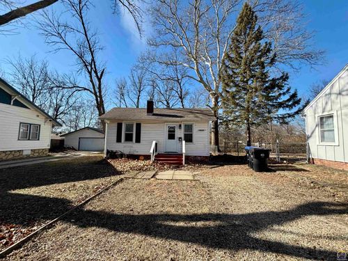 1033 Webster Ave, Topeka, KS, 66604-1544 | Card Image