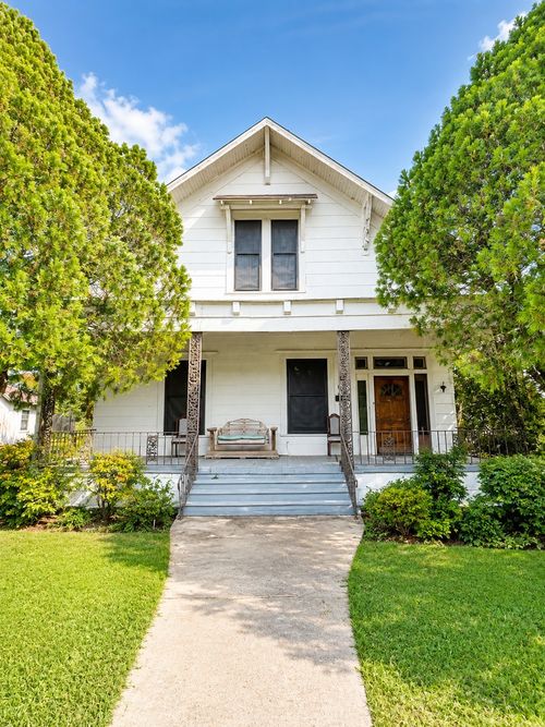 808 E Limestone Ave, Mart, TX, 76664-1544 | Card Image
