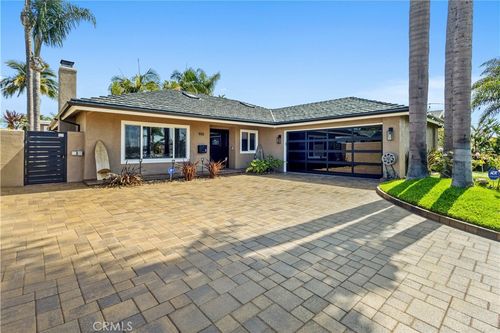 9111 Ellsworth Dr, Huntington Beach, CA, 92646-5820 | Card Image