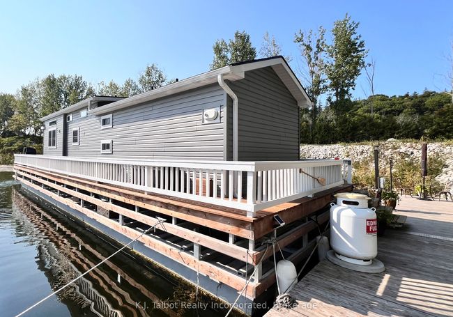 100 N Harbour Rd W, Home with 2 bedrooms, 1 bathrooms and 1 parking in Goderich ON | Image 30