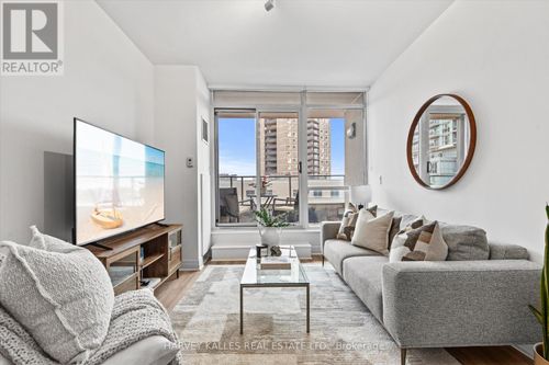 408-500 St Clair Avenue W, Toronto (Forest Hill South), ON, M6C1A8 | Card Image