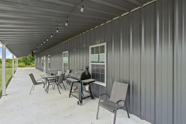 873 Hcr 1106, House other with 4 bedrooms, 3 bathrooms and null parking in Blum TX | Image 6