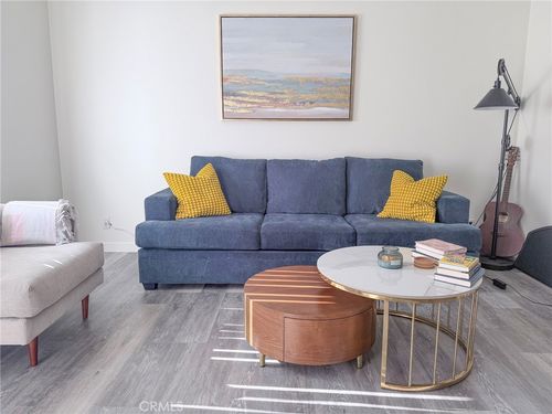 64 Remington, Irvine, CA, 92620-5733 | Card Image