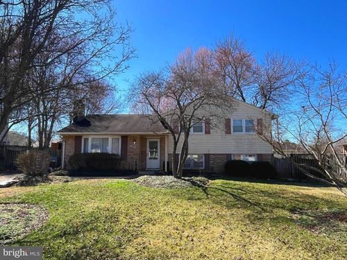 14717 Lock Dr, CENTREVILLE, VA, 20120-1318 | Card Image