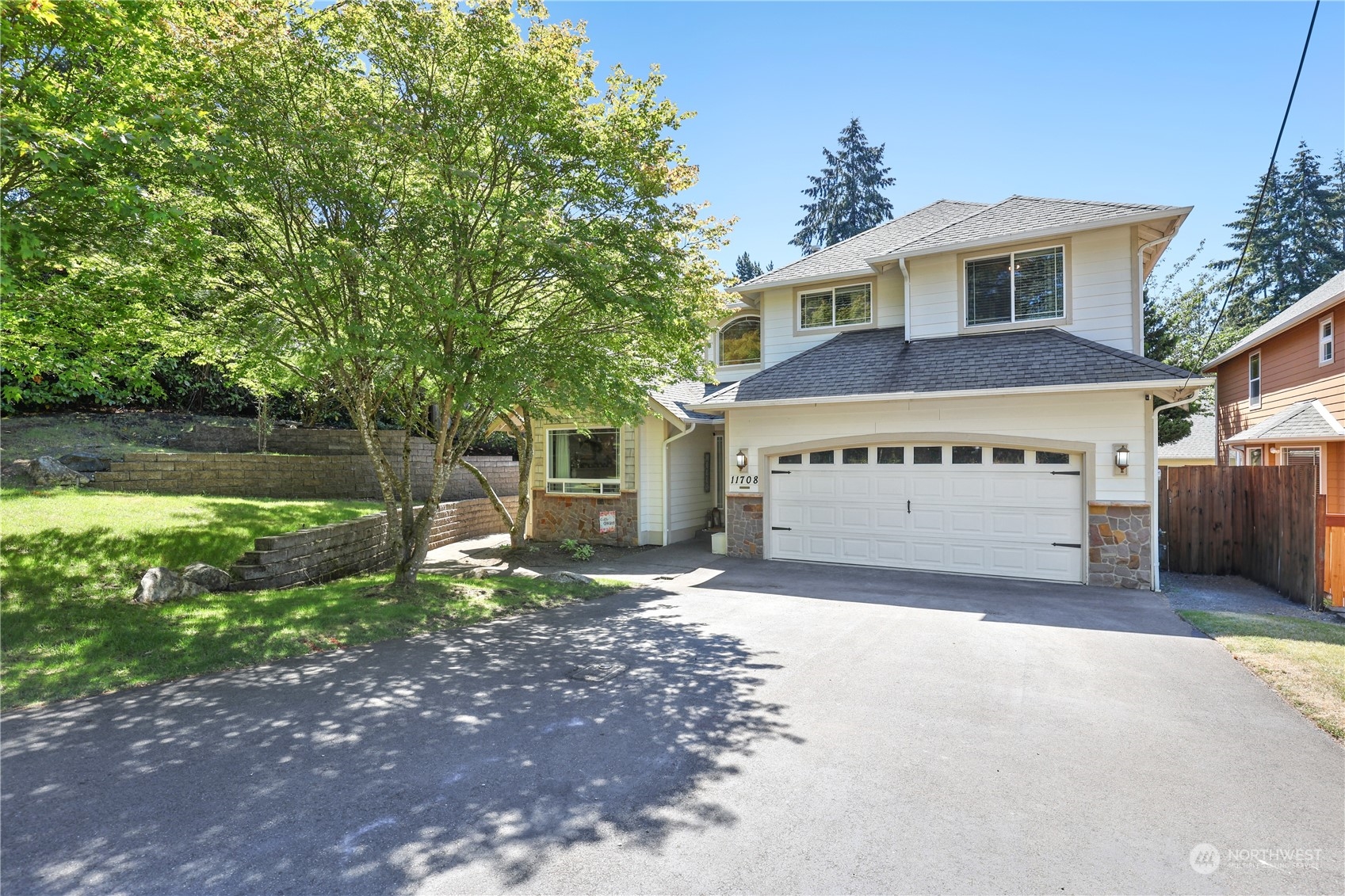 Lake City Blvd, Lakewood, WA 98498