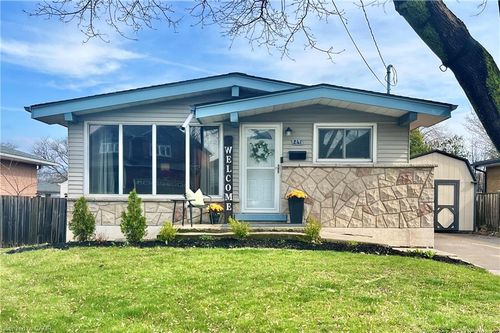 241 Thorner Dr, Hamilton, ON, L8V2M6 | Card Image